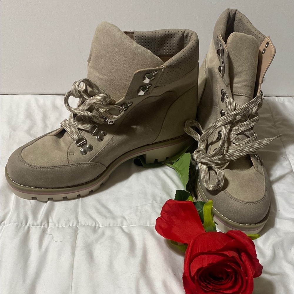 Gray Combat Moto Boots with High-Top Design